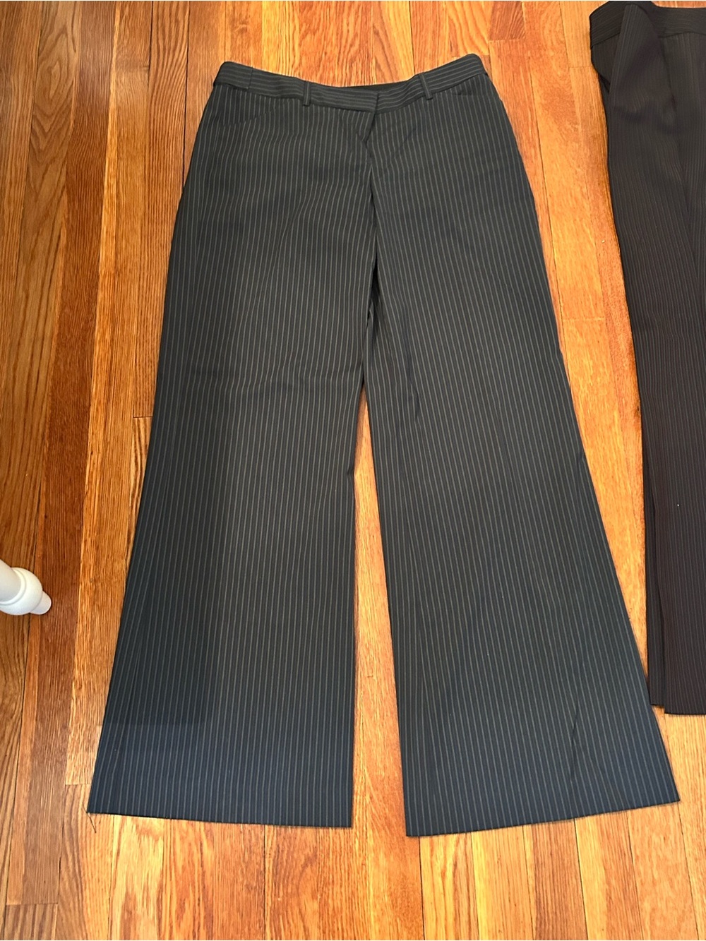 LOT 4 pairs Express editors pants size 8 - Picture 15 of 16